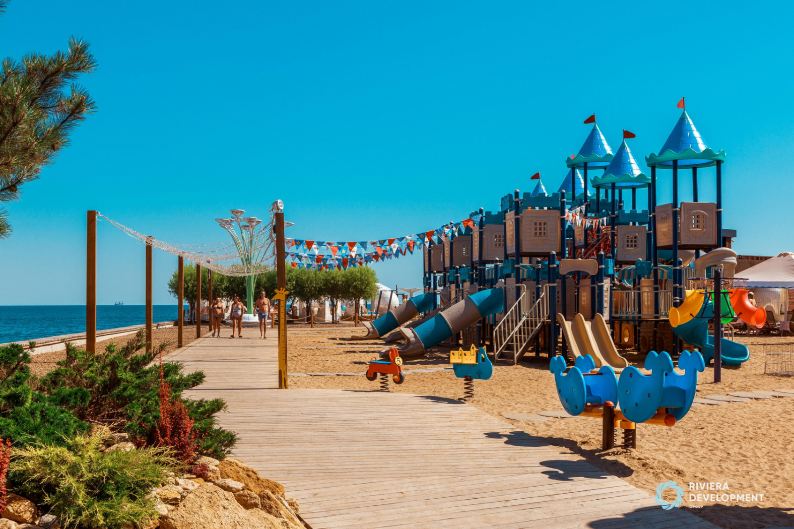 Игровые зоны для детей на побережье